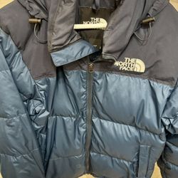 North Face Puffer Jacket (Barely Worn, Blue, Size M/L)