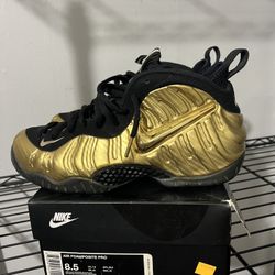 Gold Foams Size 8.5