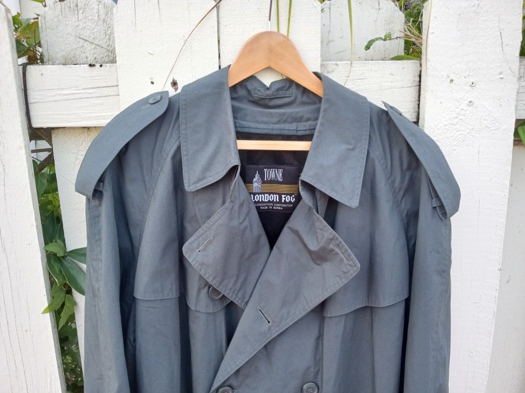 TOWNE by LONDON FOG Trench Coat: Dark Gray Fabric w/ Removable Wool Plaid Liner, Men 42 Long Vintage Excellent Condition