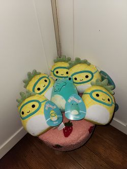 *NEW* SQUISHMALLOWS 
5in 
