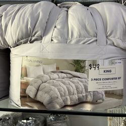 Casual Living King 3 Piece Comforter Set