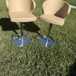 2 Swivel Barstools 