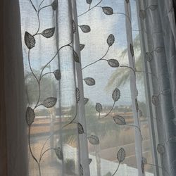 🎄Sheer Curtains Both For $10 Approxima tely Each Panel 32” x84”.. Merry Christmas 🎄 🎁 