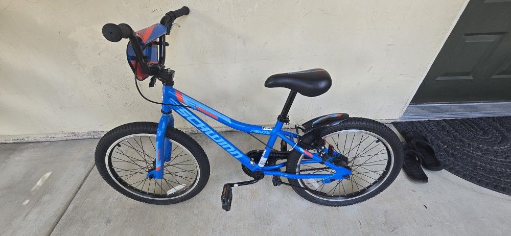 Bicycle Schwinn Almost NEW