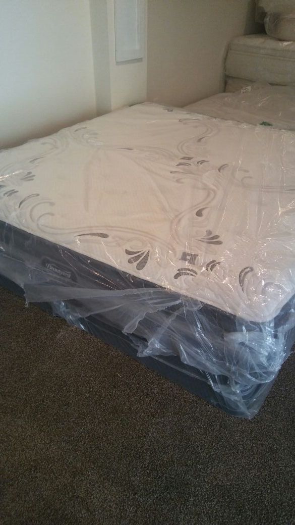 Beautyrest Black Edition Reyna Luxury Firm king size