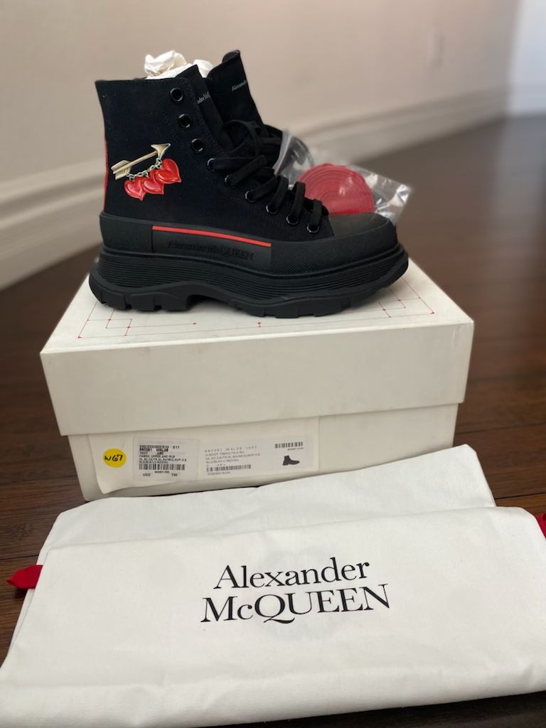 Alexander McQueen Tread Slide Boots
