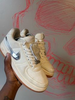🟠Med Travis Scott Air Force 1 size 10 •. R