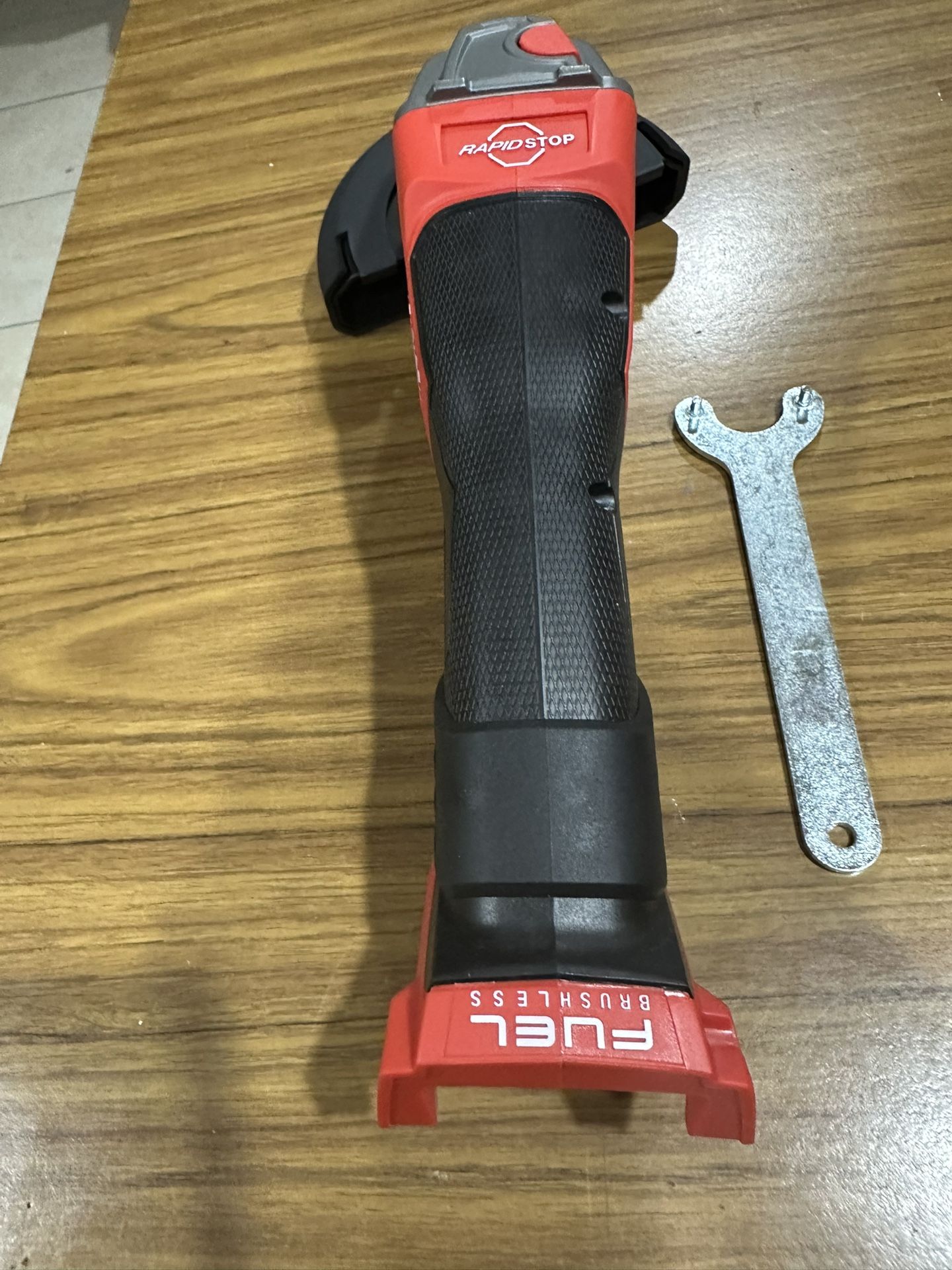 Milwaukee M18 Grinder