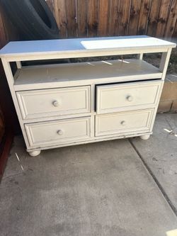 4 drawer with TV stand