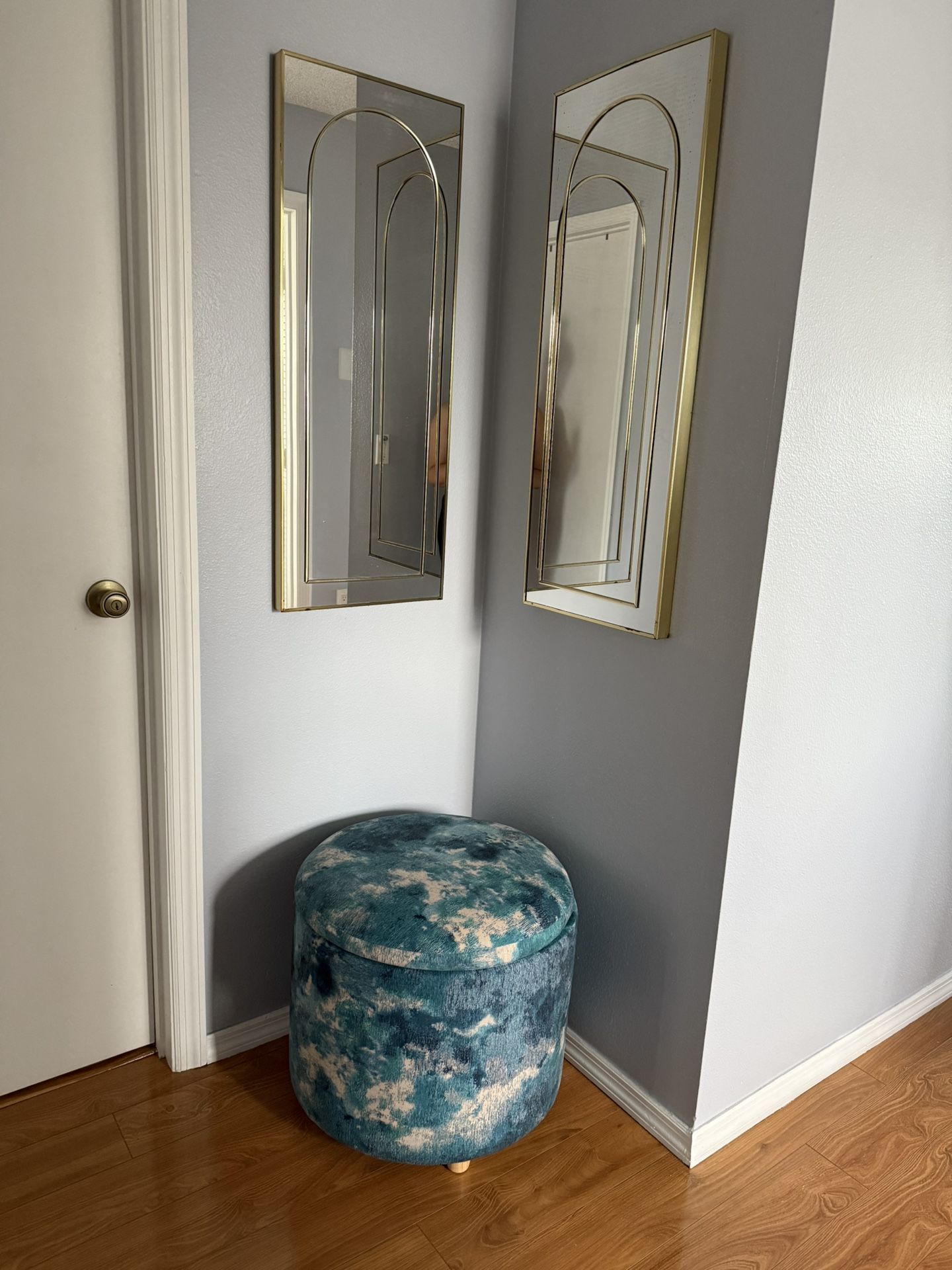 Ottoman/footstool Storage
