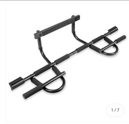 Door jam pull up bar