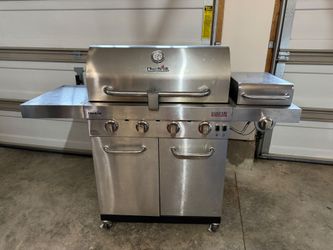 Char-Broil Signature TRU-Infrared Gas Grill