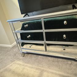 Mirror Dresser Drawers 