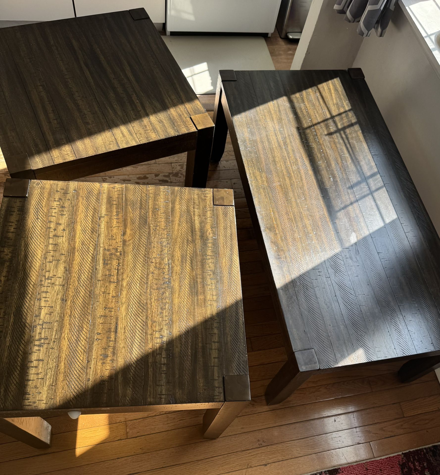 โ ๐๏ธ Coffee Table + 2 End Tables