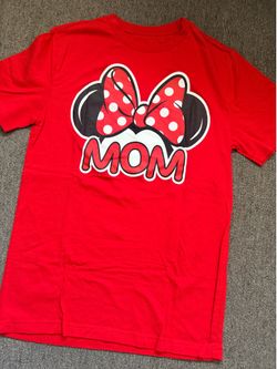 Disney “Mom” Women’s T-Shirt Size S
