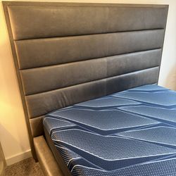 Queen size platform bed frame