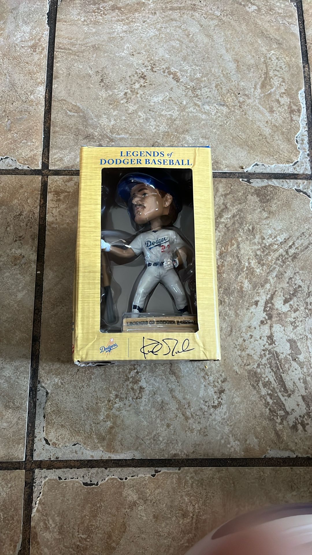 Kirk Gibson Dodgers Bobblehead 2022 Legends Giveaway