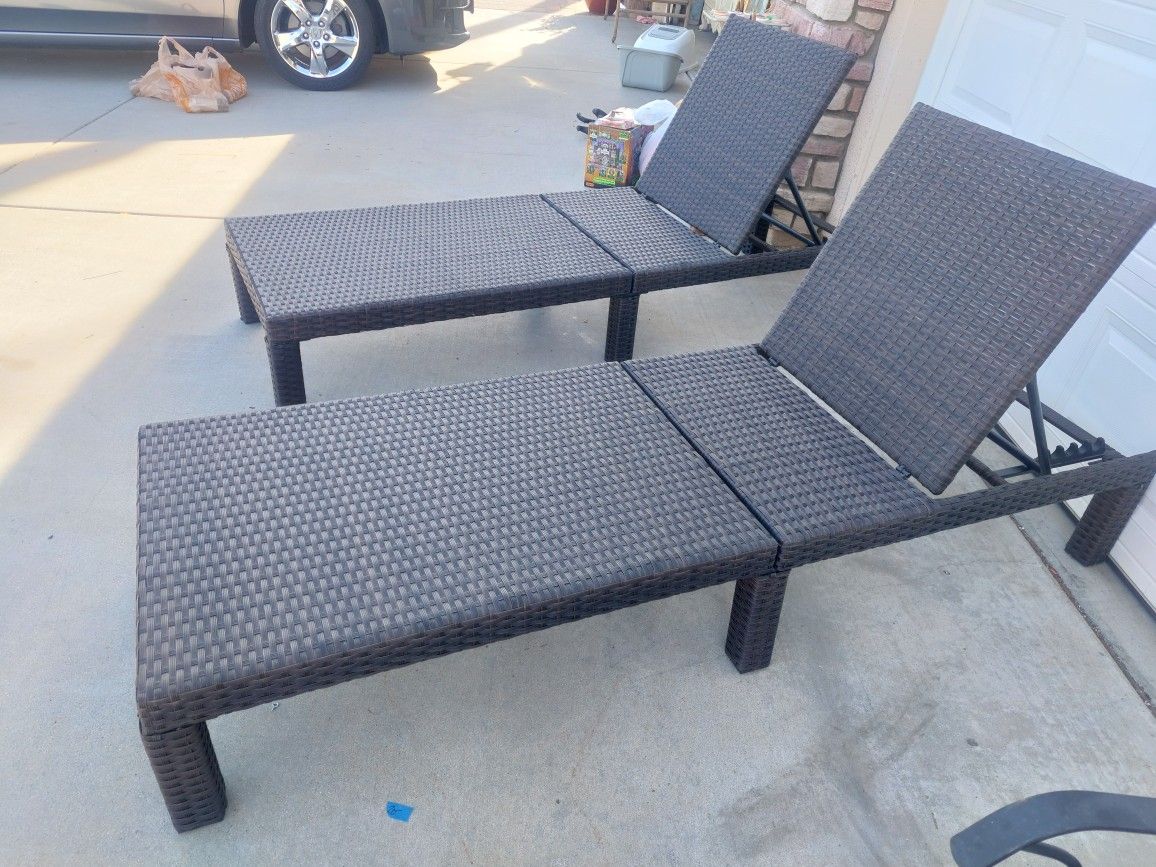 Tableloungees Recliners