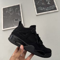 Jordan 4 Black