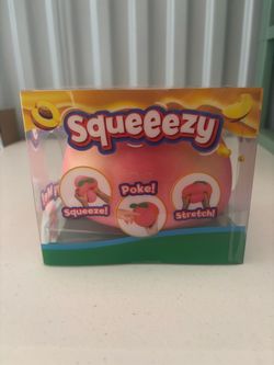 Squeezy Peach Squishy