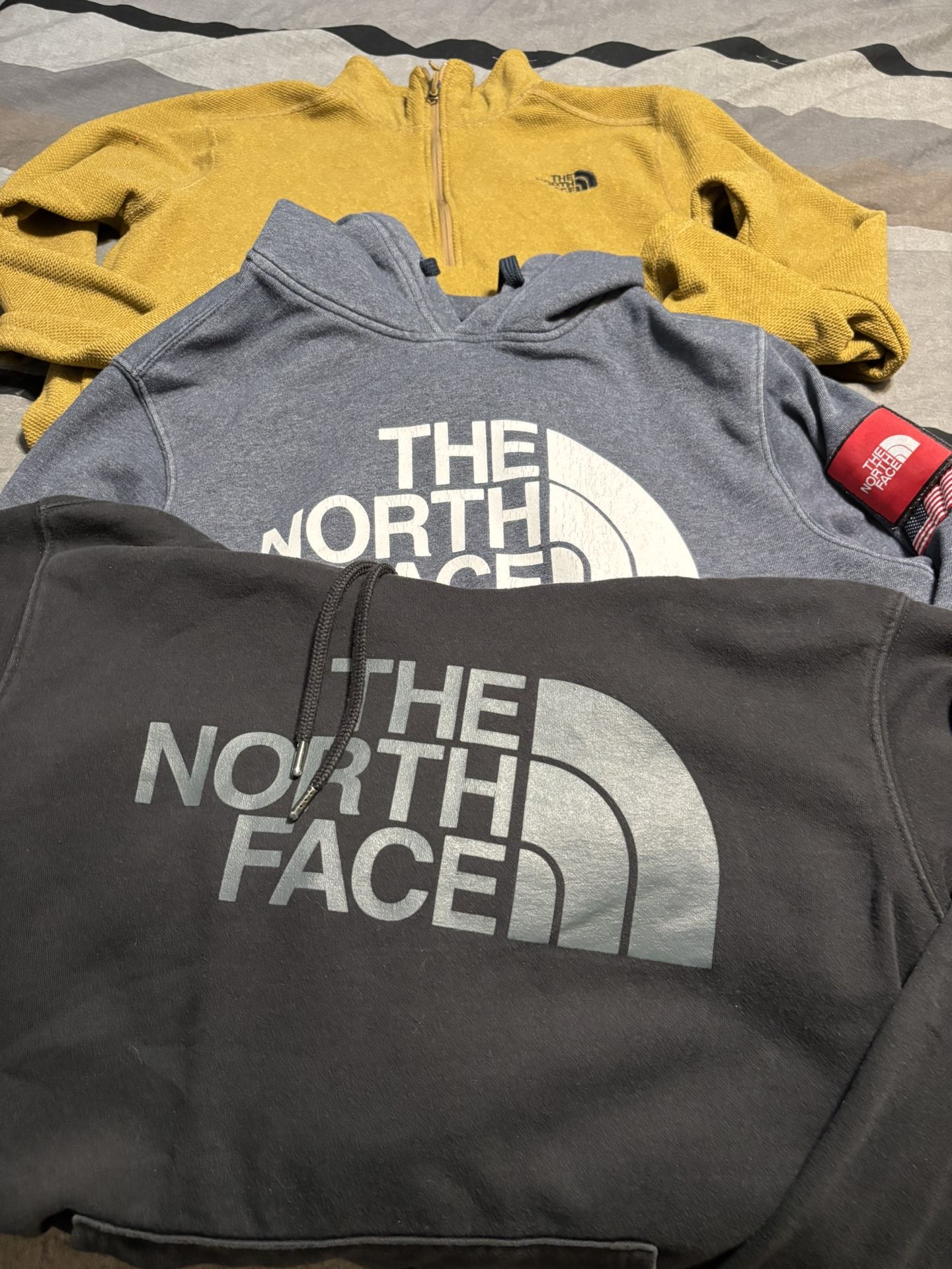 Mens Size Large Authentic Northface Lot