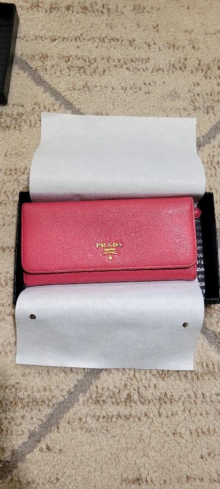 Prada Women's Wallet