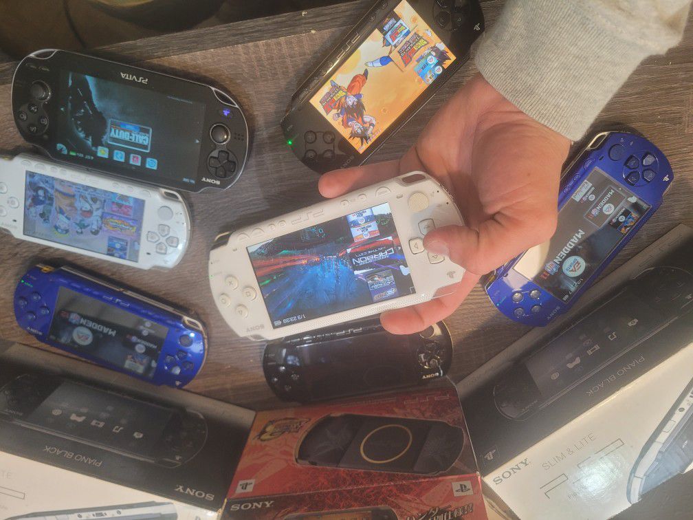 Psp Slim Sony Comes With Everythijg. You Need And More 