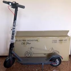 Electric scooter 350W brand new in box $260 FIRM!