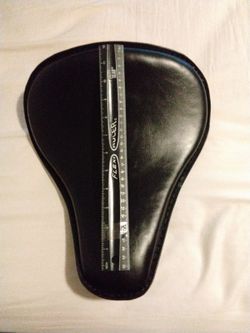 Chopper/Bobber Seat w/bracket
