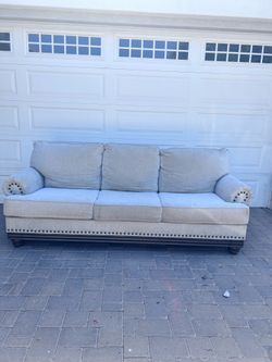 Beautiful Large Couch W/Pillows - Can Deliver!