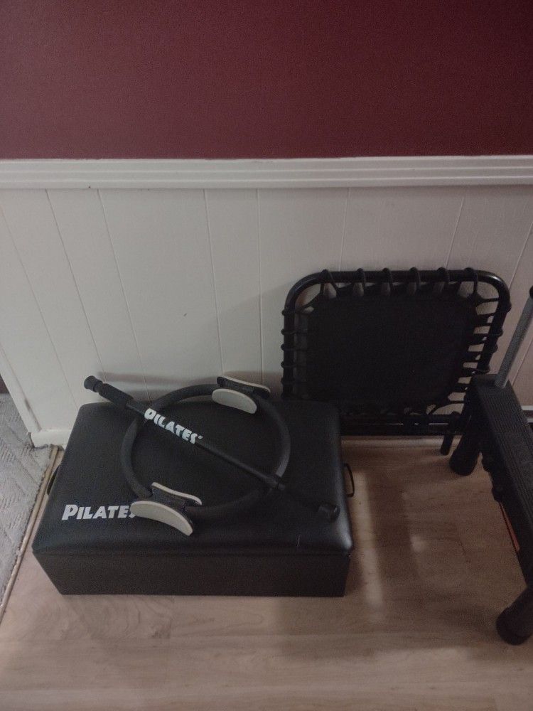 Aero Pilates Performer 270 Pilates Machine Reformer for Sale in Spruce Pine AL OfferUp