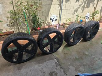 26 inch Dubs on 305/35/26R