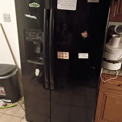GE Refrigerator 