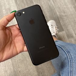 iPhone 7 32GB Unlocked 