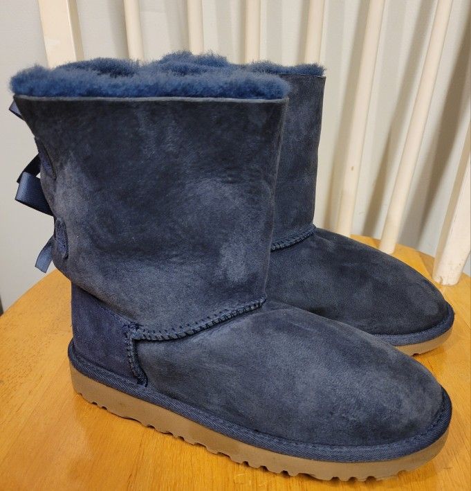 UGG Australia Girls Youth Bailey Bow Boots Blue Sheepskin Suede SN 3280K
 Sz 3