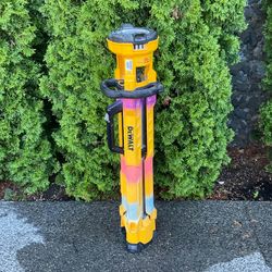 DEWALT 20V MAX 4000-Lumen Adjustable LED Tripod Light Tool Only - DCL079