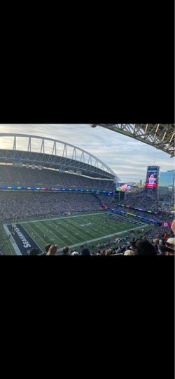 Seahawks VS Chargers (2 Tickets & Parking)
