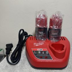 Milwaukee M12 12-Volt Lithium-Ion Compact Battery Pack Two 2.0Ah and Charger Starter Kit