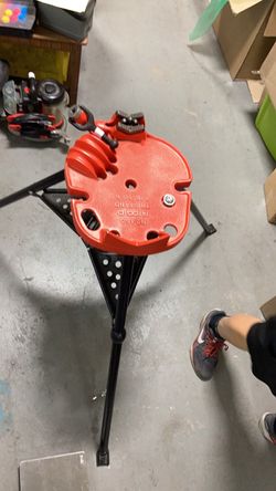 RIDGID No. 460 Tristand Pipe Stand