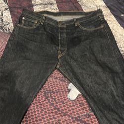 Charcoal black 501’s     38:30