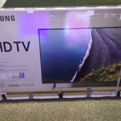 65" Samsung 4K UHD Smart TV 7 Series RU7200 Like New In Box