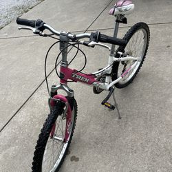 Pink Trek MT 220 Bike