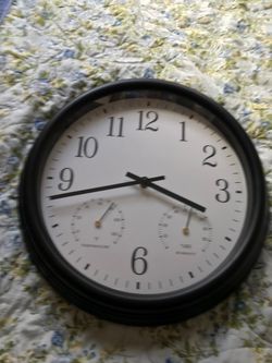 Young town quarts clock