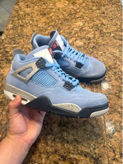 Jordan 4 university blue size 10.5