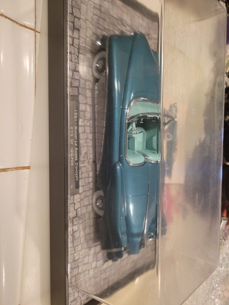 1951 Buick LeSabre Concept – Limited Edition 75 Of 100 – Collector Diecast Model 1:18 Scale
