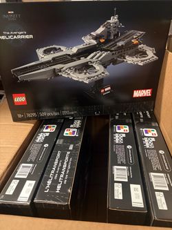 LEGO Marvel Avengers Helicarrier Set 76295