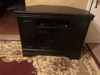 Solid wood tv stand