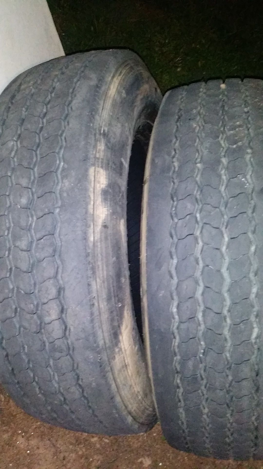 245/70/19.5 truck tires