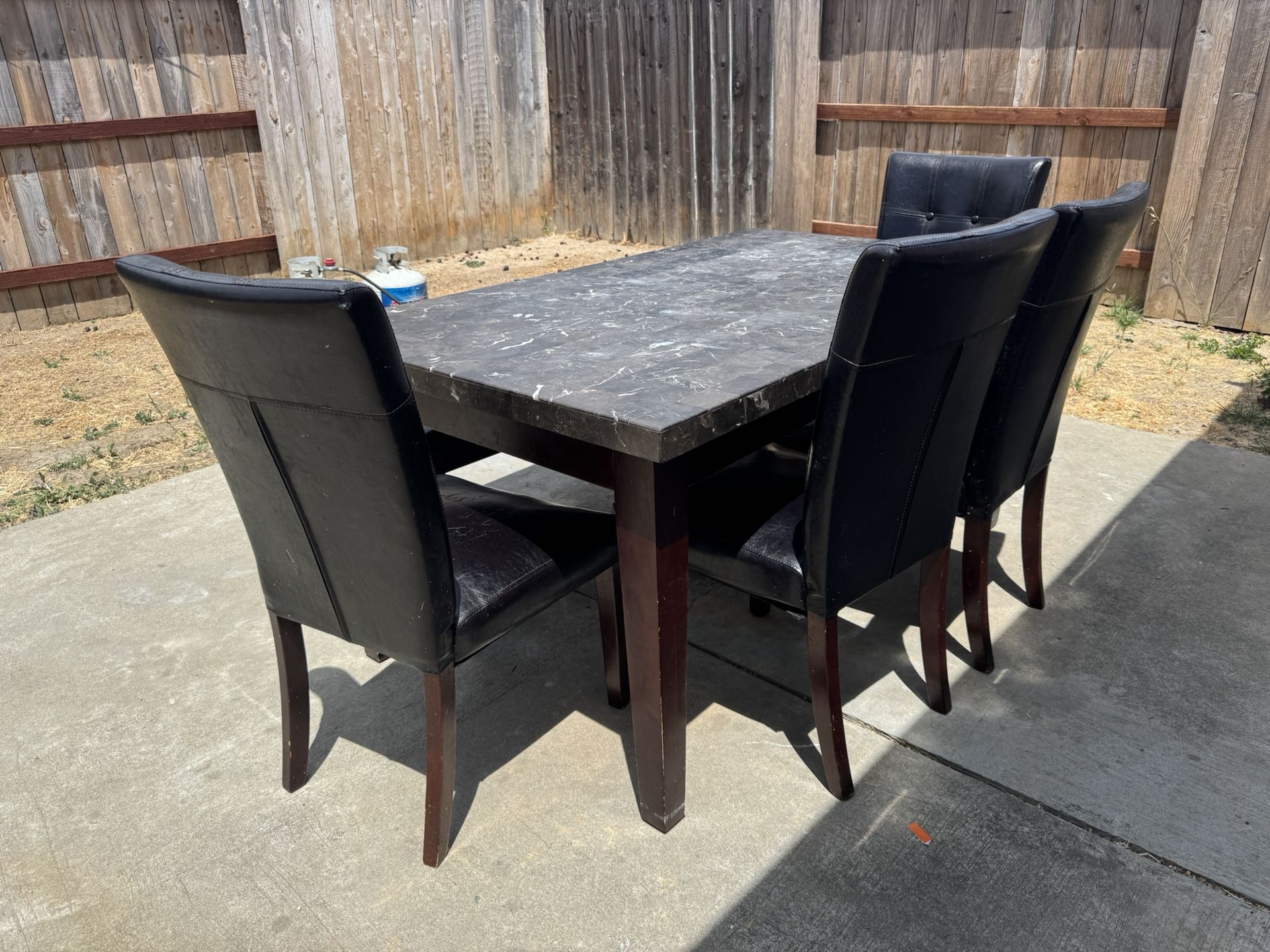 Free Dining Table