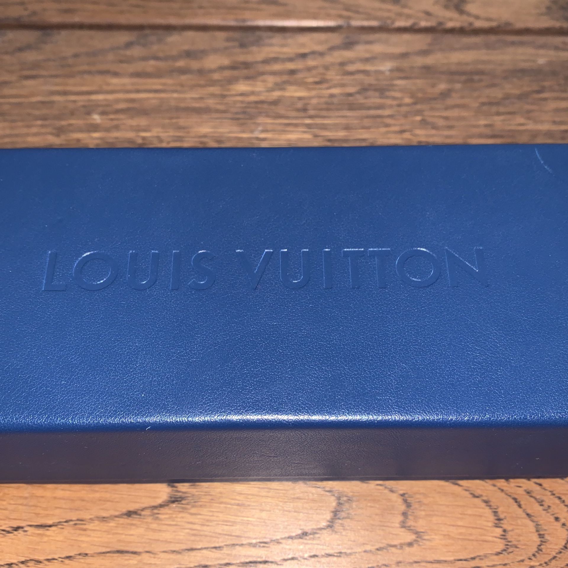 Louis Vuitton La Grande Bellezza Black Sunglasses ○ Labellov ○ Buy and Sell  Authentic Luxury